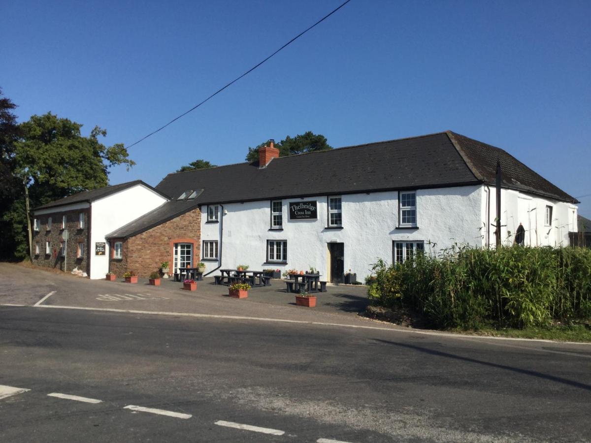 The Thelbridge Cross Inn 크레디톤 외부 사진