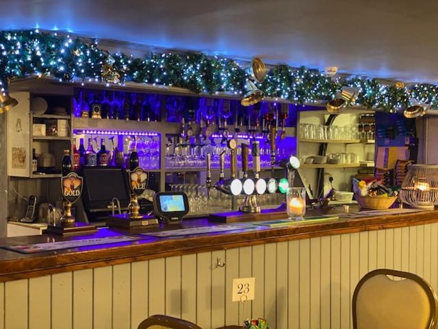 The Thelbridge Cross Inn 크레디톤 외부 사진