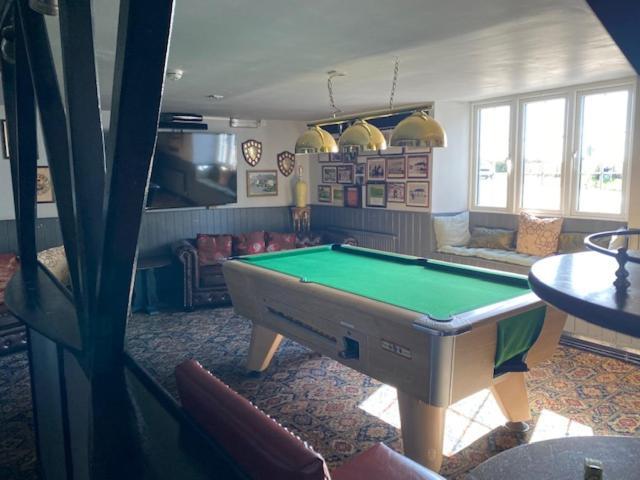 The Thelbridge Cross Inn 크레디톤 외부 사진