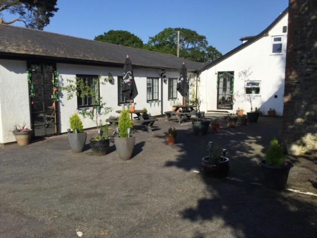 The Thelbridge Cross Inn 크레디톤 외부 사진